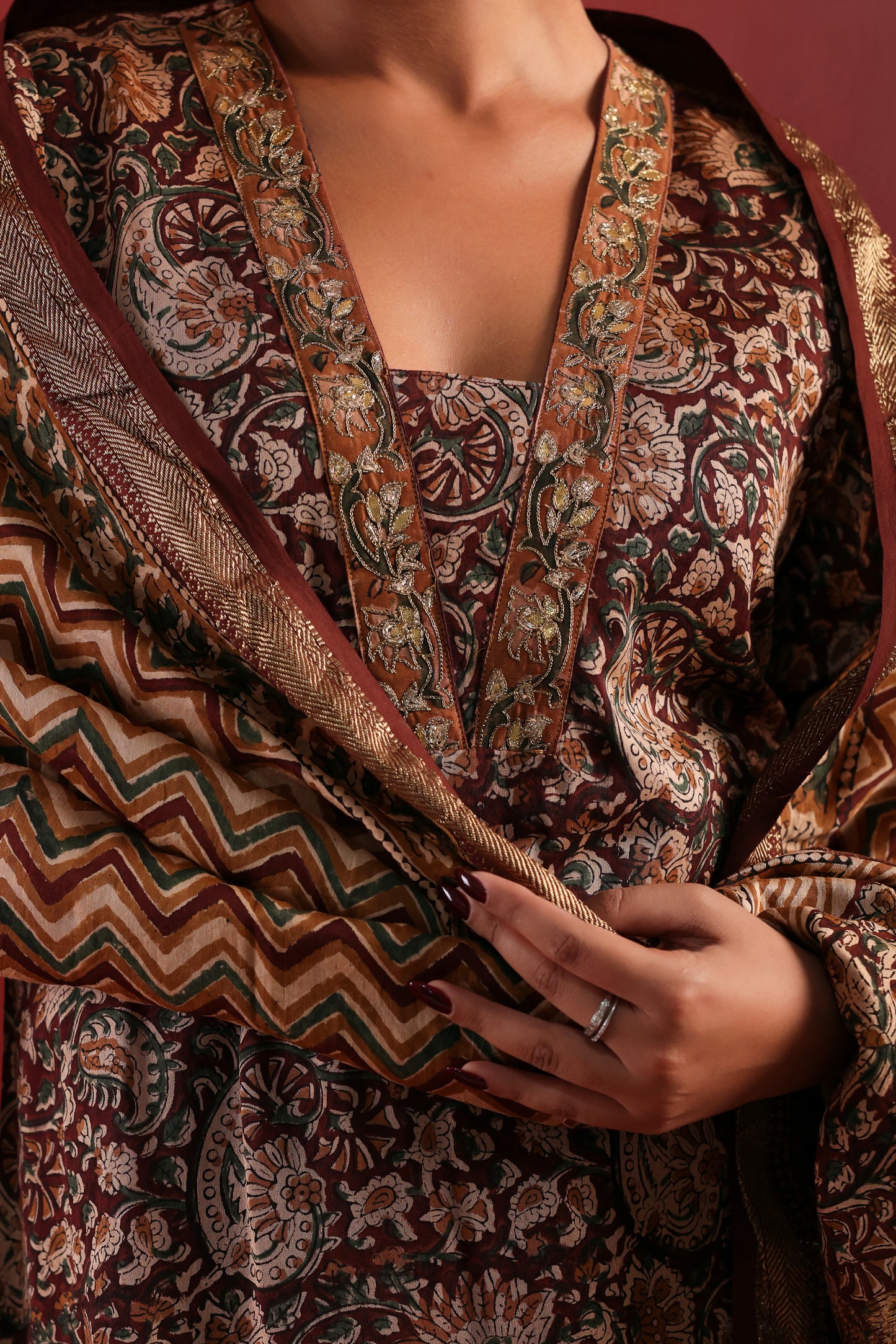 BROWN CHANDARI STRAIGHT LINE KURTA SET