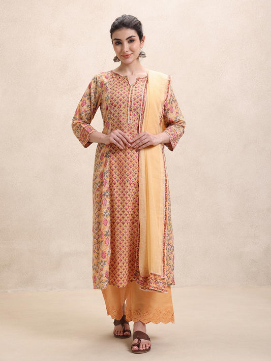 Princess line Yellow Suit