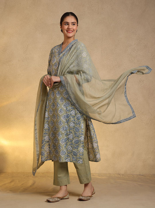 Why Does Your Ethnic Wear Lose Its Charm After Just a Few Washes? Discover the Secret Behind Timeless Hand Block Printed Cotton Kurtas