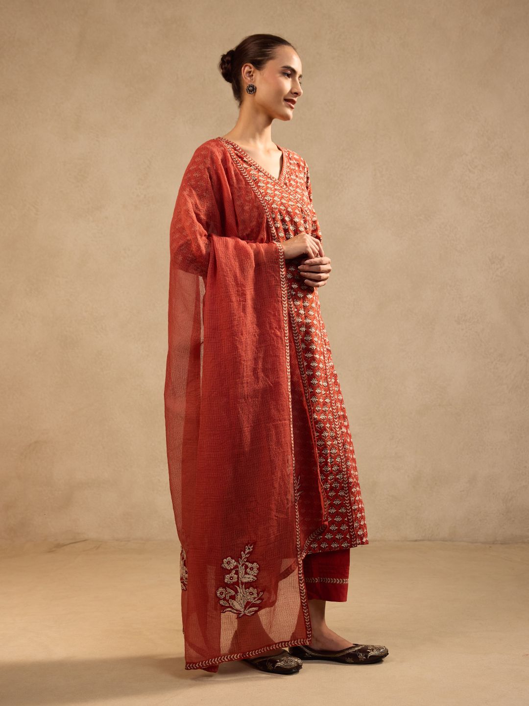 RED ANGRAKHA FULL SUIT