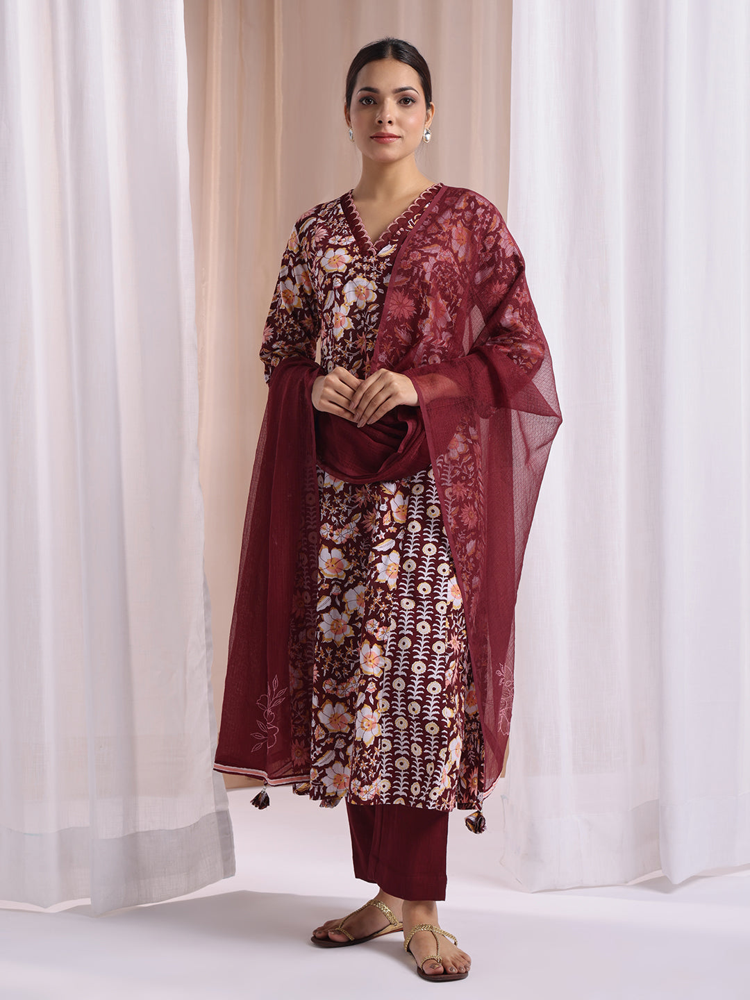 Maroon hand block printed kurta with plain pant and doriya dupatta