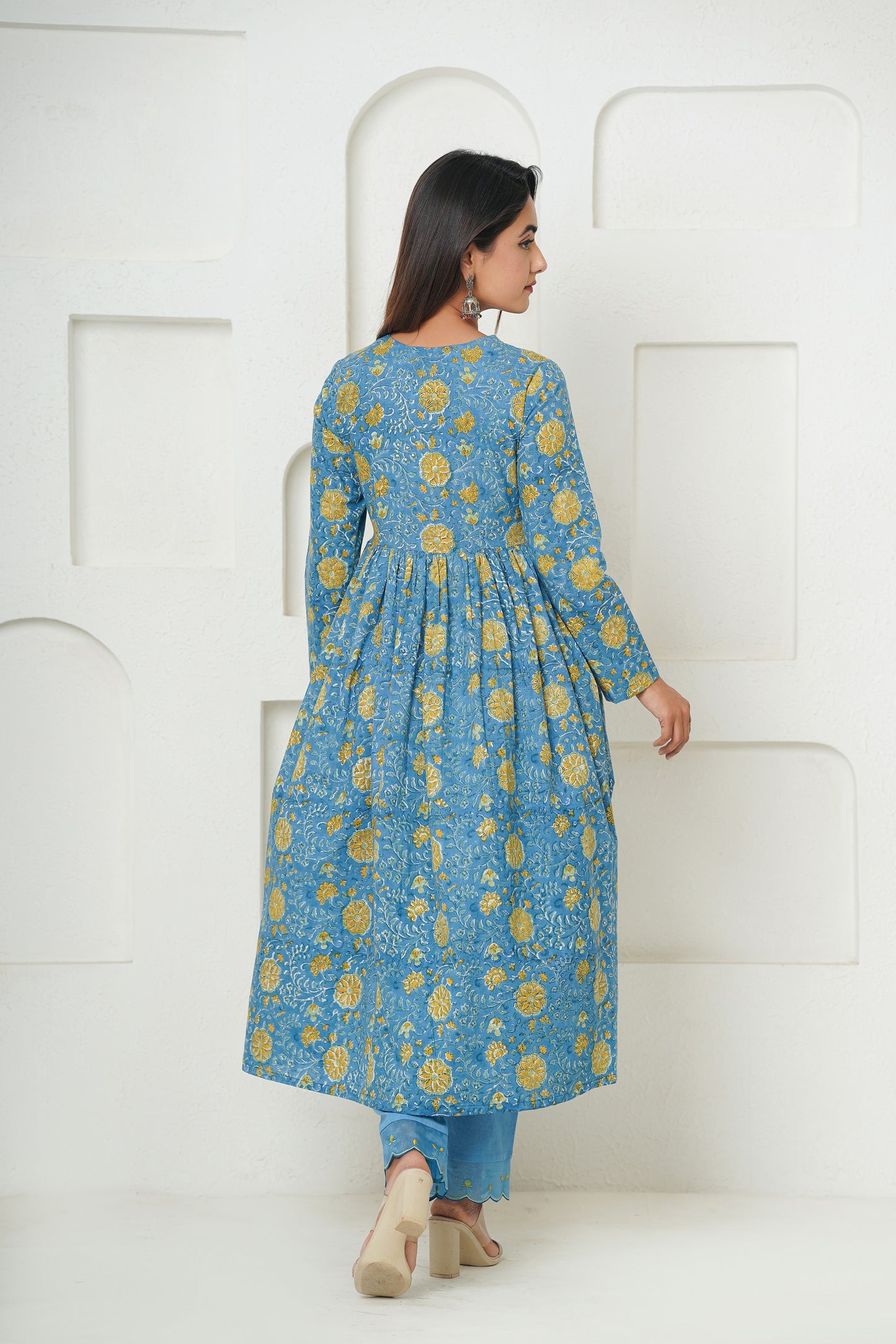 BLUE FLORAL BLOCK PRINT GATHER ANARKALI KURTA SET