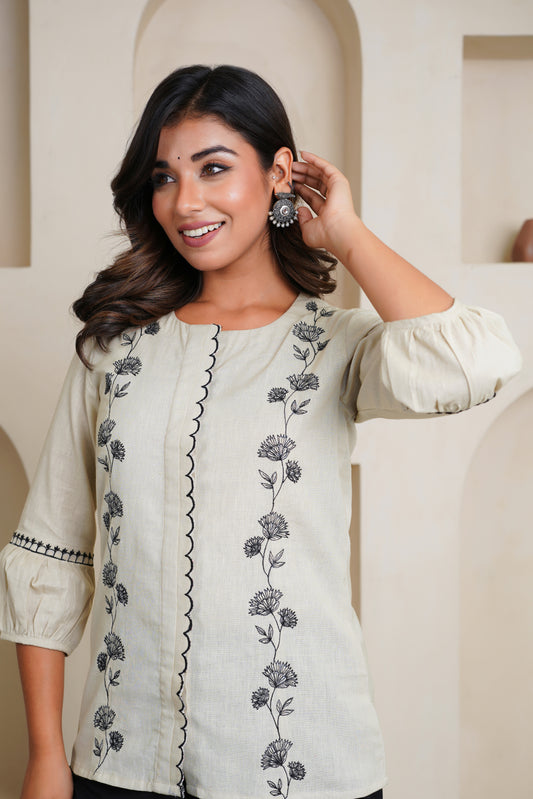 CREAM COLOUR COTTON FLAX TOP WITH EMBROIDERY