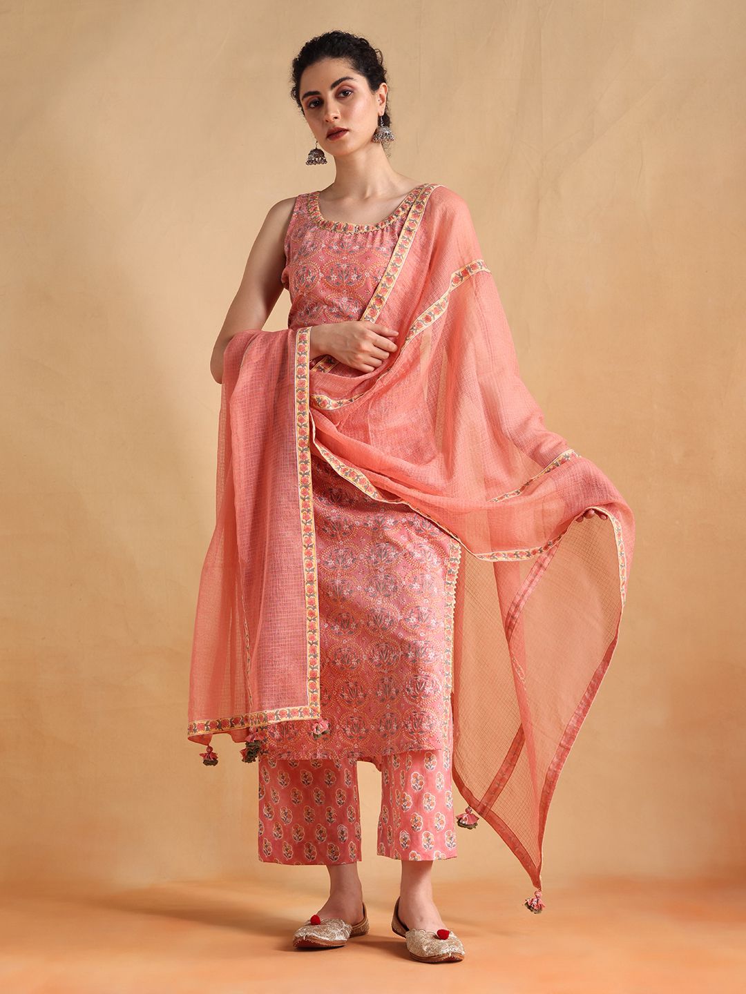 PEACH SLEEVE-LESS SUIT