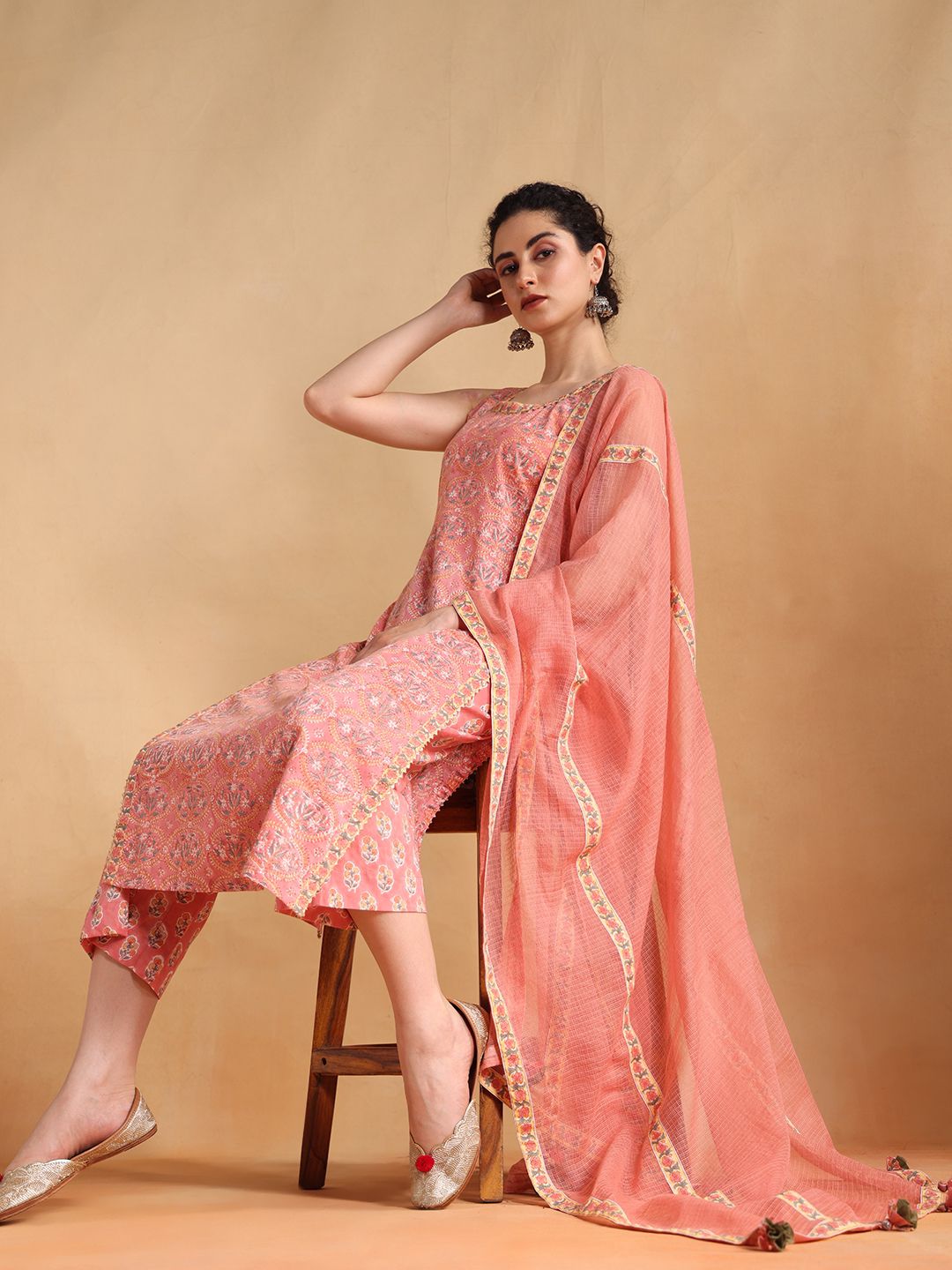 PEACH SLEEVE-LESS SUIT