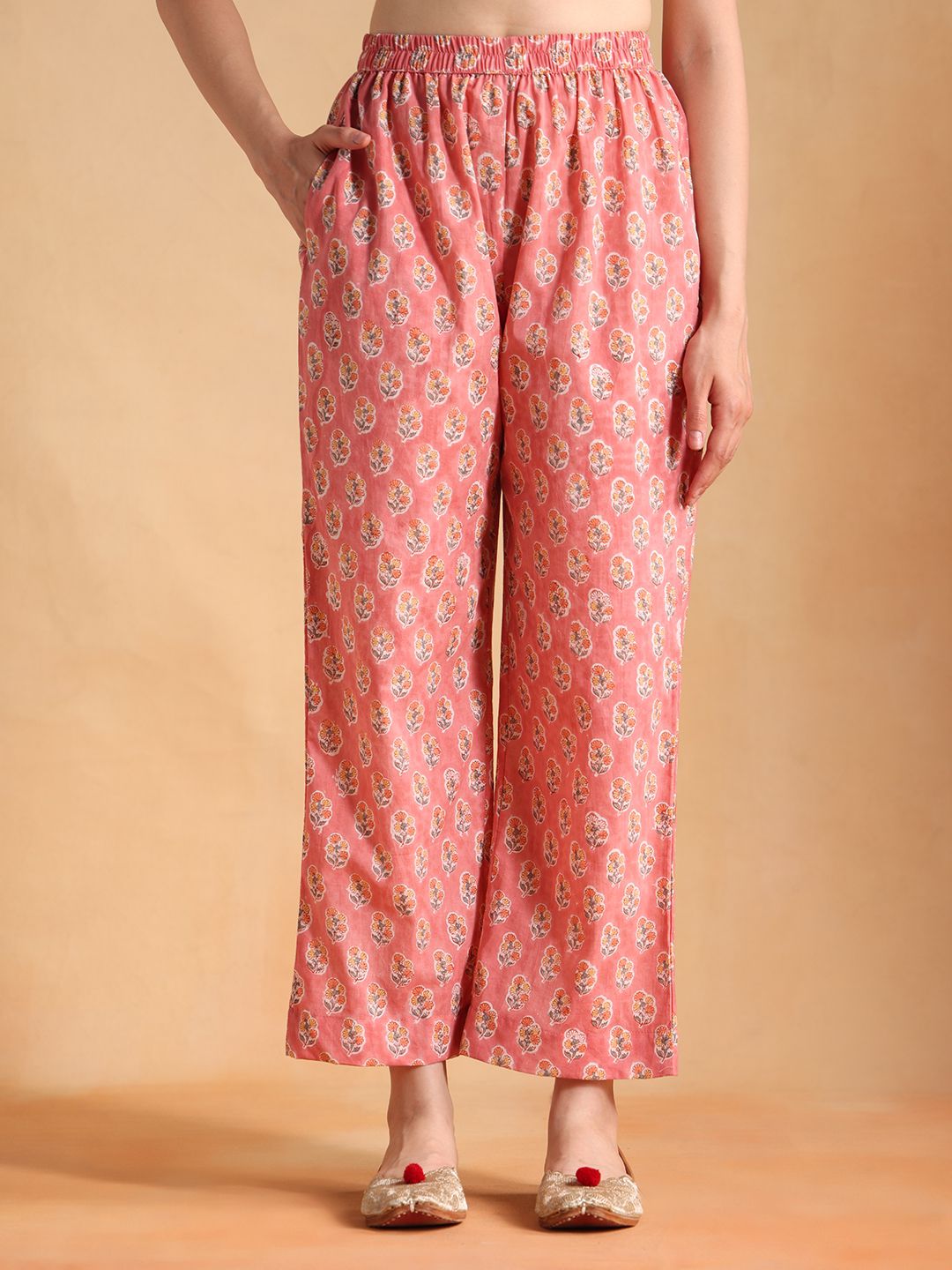 PEACH SLEEVE-LESS SUIT