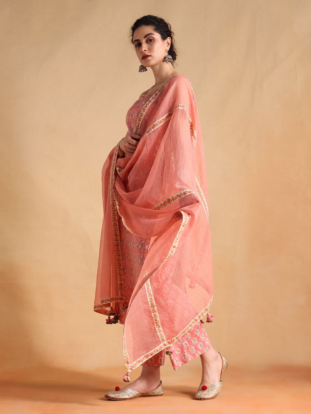 PEACH SLEEVE-LESS SUIT