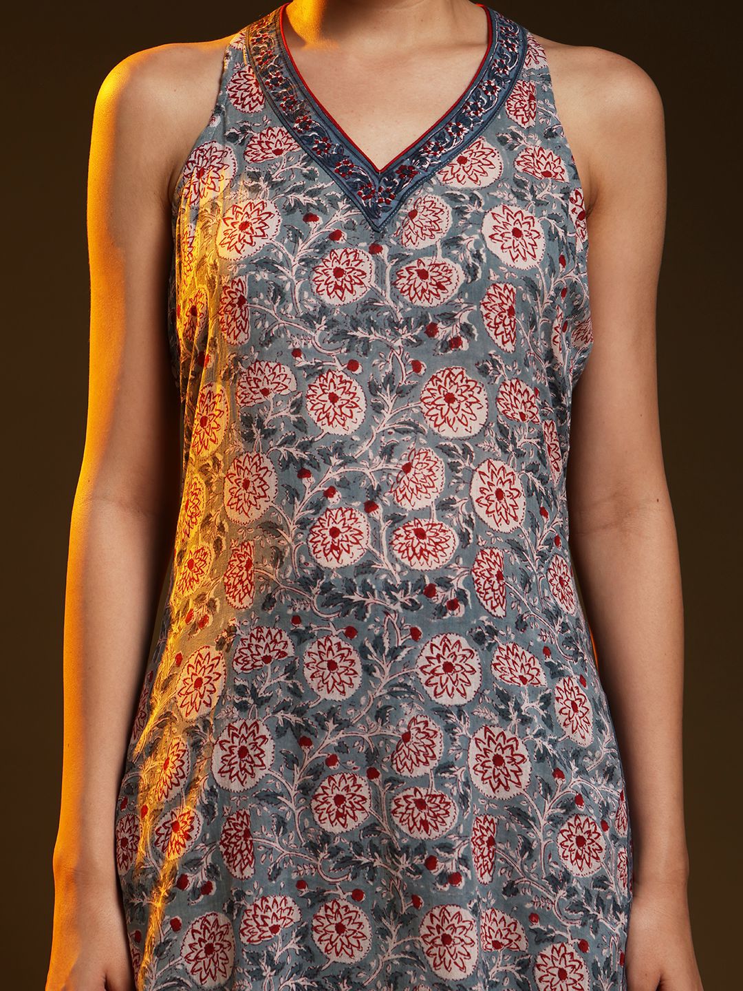 Dark Grey Sleeve-less Suit