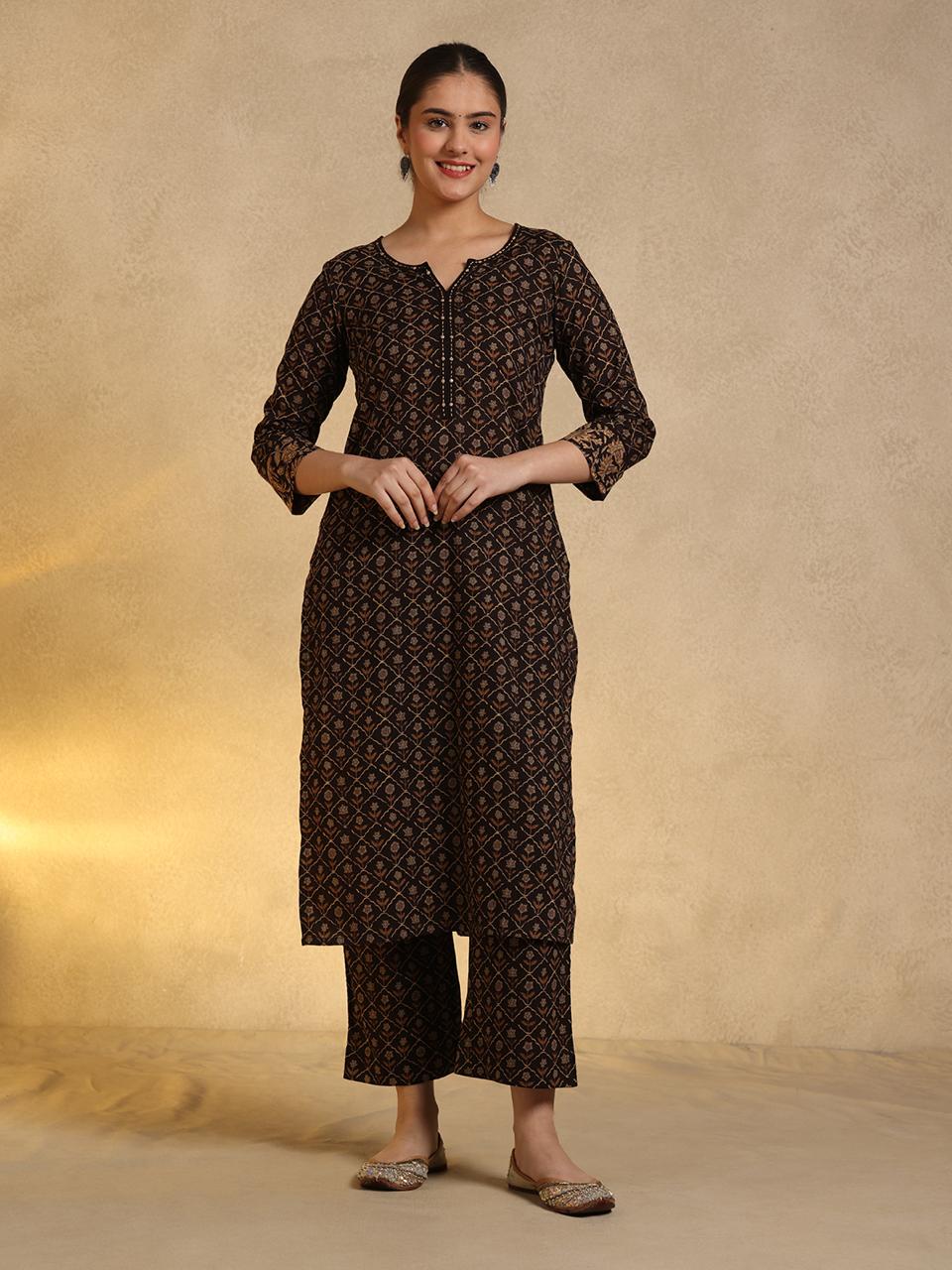 Black Straight Line Suit